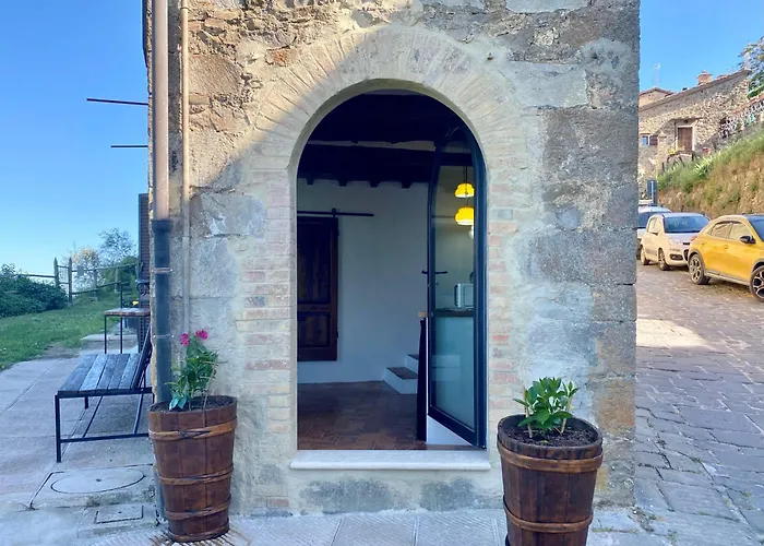 Corner Nest In Montalcino